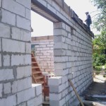 steni-pristroyki-iz-blokov-3